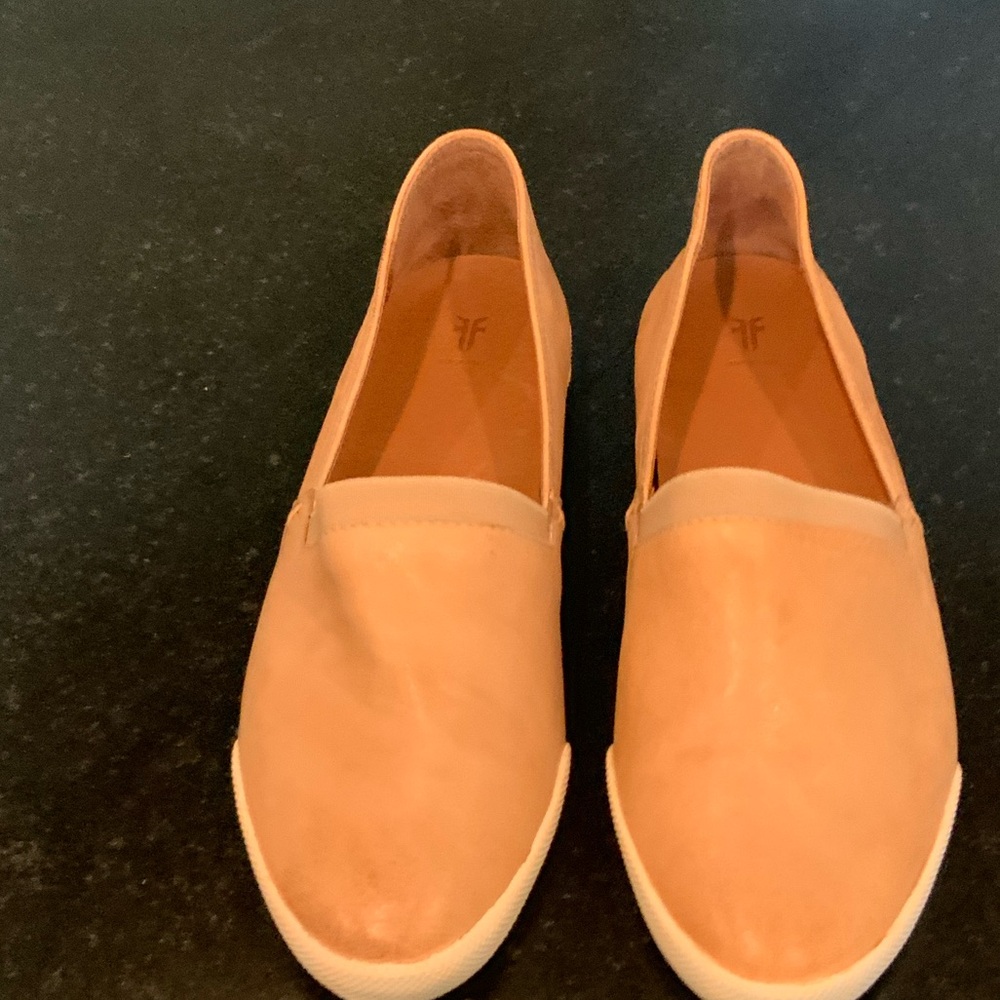 Frye Melanie Slip-On Leather Size 8 Natural Tan